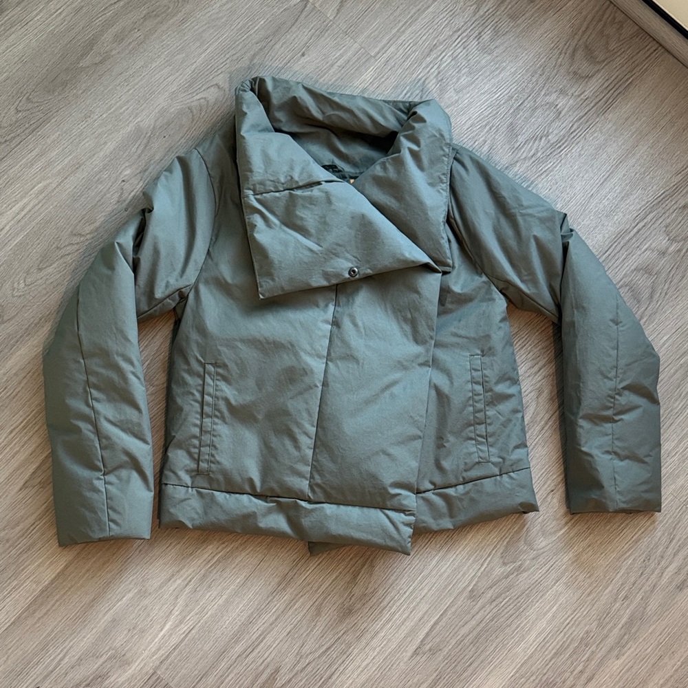 Green Jacket - image 2